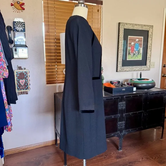 Vintage black crepe Louis Feraud long sleeve dress US 10/12 - Picture 9 of 13